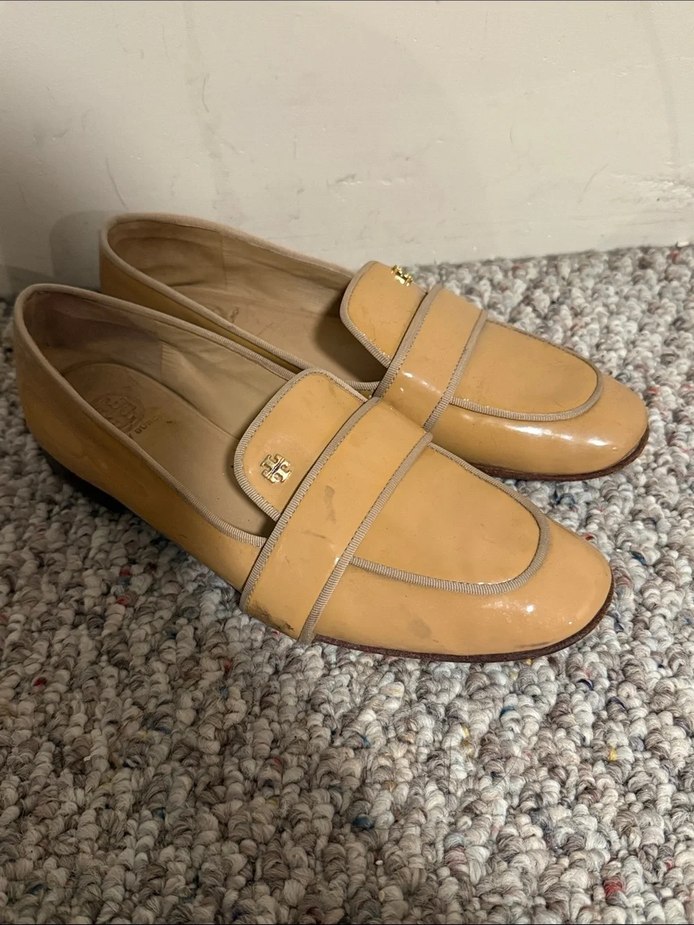 Tory Burch Evette Patent Loafer in Nude- Size 8